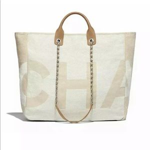 CHANEL 18P Canvas LRG Deauville Logo Tote w card